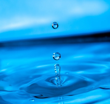 Drinking water is so important in winter as in summer. Dispensers water supply source 
